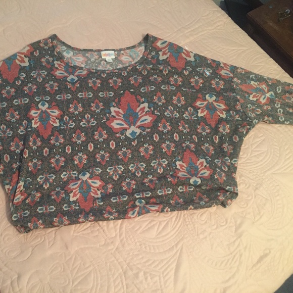 LuLaRoe Tops - XL Lularoe irma
